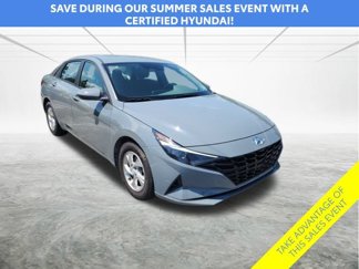 Used 2022 Hyundai Elantra SE image 1