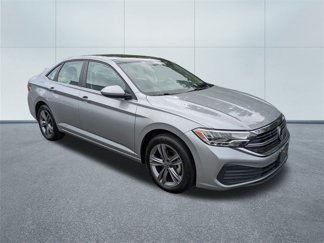 Used 2023 Volkswagen Jetta SE image 1