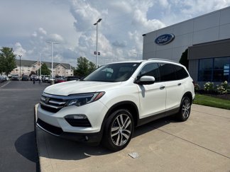 Used 2017 Honda Pilot Elite image 1