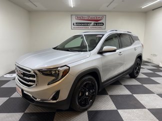 Used 2019 GMC Terrain SLT image 1