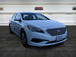 Used 2015 Hyundai Sonata SE image 1