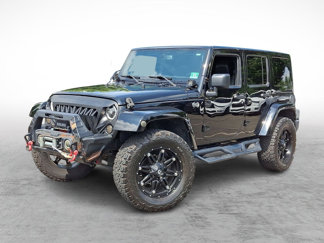 Used 2016 Jeep Wrangler Unlimited Rubicon w/ Connectivity Group image 1
