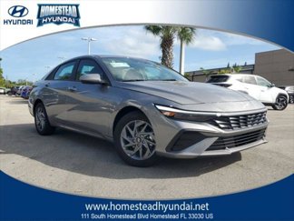 New 2024 Hyundai Elantra SEL image 1