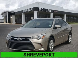 Used 2015 Toyota Camry LE image 1