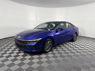 Used 2024 Hyundai Elantra SEL image 1