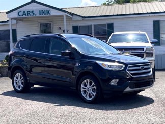 Used 2017 Ford Escape SE w/ Equipment Group 201A image 1