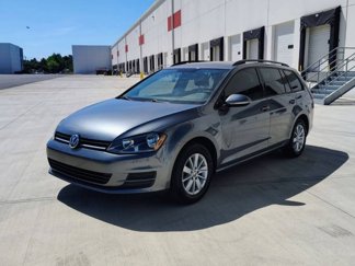 Used 2016 Volkswagen Golf S image 1