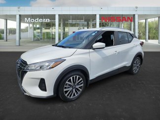 Certified 2022 Nissan Kicks SV image 1