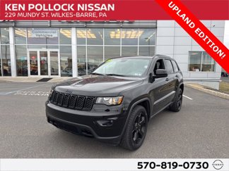 Used 2019 Jeep Grand Cherokee Laredo image 1