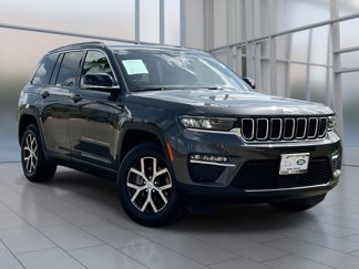 Used 2024 Jeep Grand Cherokee Limited image 1