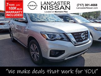 Used 2019 Nissan Pathfinder S image 1