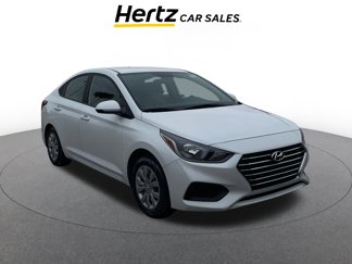 Used 2022 Hyundai Accent SE image 1