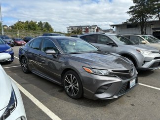 Certified 2019 Toyota Camry SE image 1