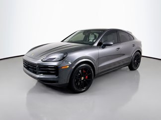Certified 2024 Porsche Cayenne S image 1