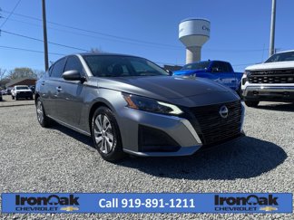 Used 2023 Nissan Altima 2.5 S image 1