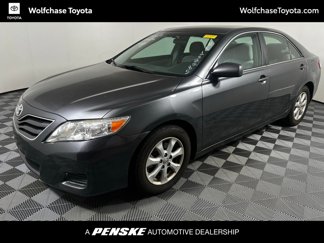 Used 2011 Toyota Camry LE image 1