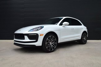 Used 2024 Porsche Macan image 1