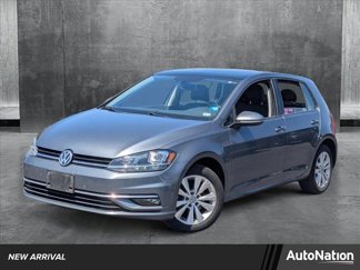 Used 2018 Volkswagen Golf SE image 1