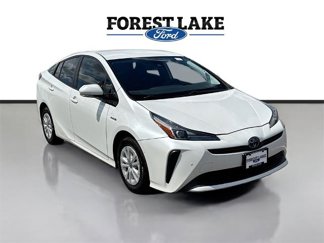 Used 2019 Toyota Prius LE image 1