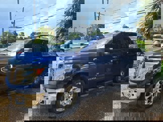 Used 2017 Nissan Titan SV image 1