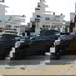 New 2024 Volkswagen Taos SE image 1