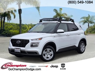 Used 2020 Hyundai Venue SE image 1