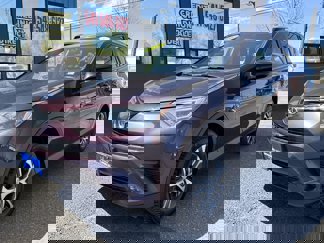 Used 2016 Toyota RAV4 LE image 1