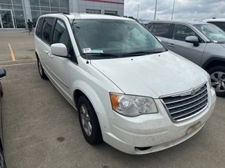 Used 2010 Chrysler Town & Country Touring image 1