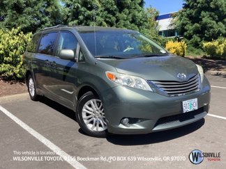 Used 2014 Toyota Sienna XLE image 1