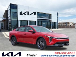 New 2025 Kia K4 LXS image 1