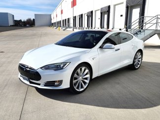 Used 2013 Tesla Model S 85 image 1