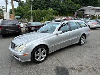 Used 2004 Mercedes-Benz E 500 4MATIC Wagon image 1