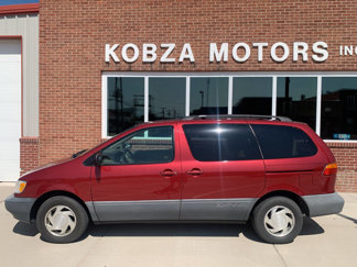 Used 1999 Toyota Sienna LE image 1