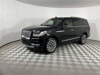 Used 2019 Lincoln Navigator Reserve image 1