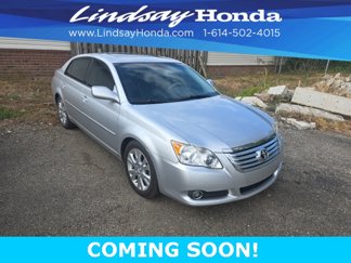Used 2010 Toyota Avalon XLS image 1