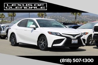 Used 2023 Toyota Camry SE image 1