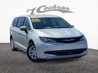 Used 2022 Chrysler Voyager LX image 1