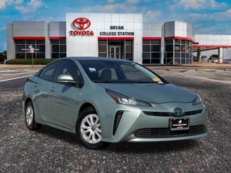 Used 2020 Toyota Prius L Eco image 1