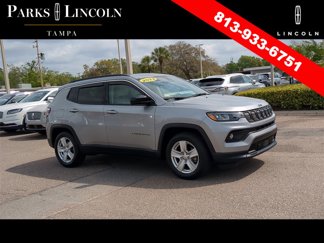 Used 2022 Jeep Compass Latitude image 1