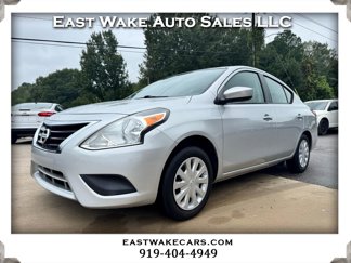 Used 2017 Nissan Versa SV image 1