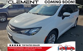 Used 2023 Chrysler Voyager LX image 1