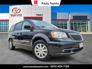 Used 2014 Chrysler Town & Country Touring image 1
