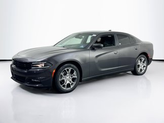 Used 2017 Dodge Charger SXT image 1