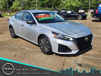 Used 2024 Nissan Altima 2.5 SV image 1