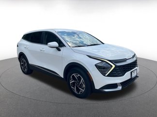 Used 2024 Kia Sportage LX image 1