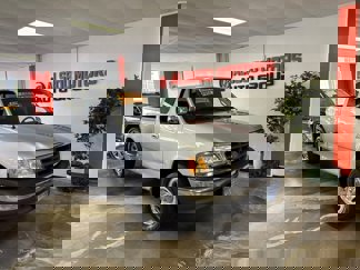 Used 2002 Ford F150 XLT image 1