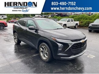 Used 2024 Chevrolet Trax LT w/ Driver Confidence Package image 1