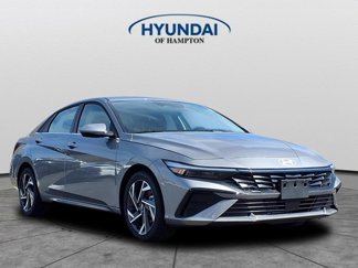 New 2025 Hyundai Elantra SEL image 1