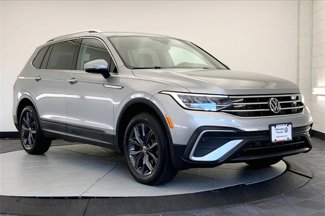 Certified 2022 Volkswagen Tiguan SE image 1