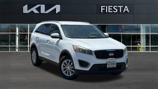 Used 2016 Kia Sorento LX image 1